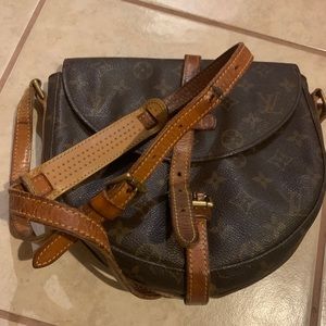 Vintage Louis Vuitton crossbody